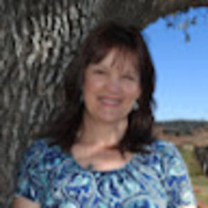 Meet your Posher, Yvette